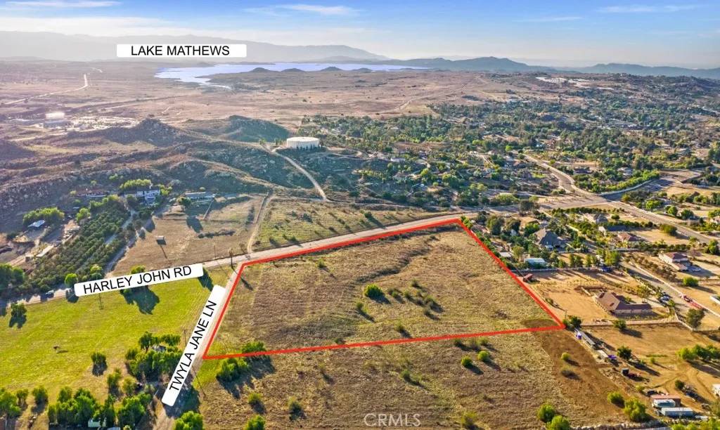Riverside, CA 92504,0 Harley John