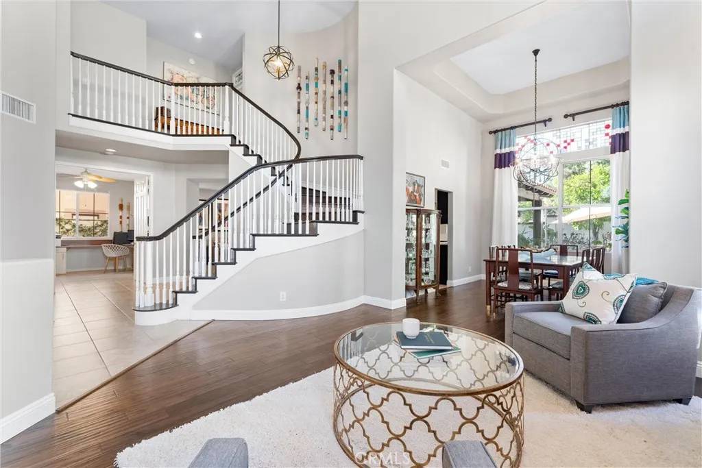 Tustin, CA 92782,12475 WOODHALL Way