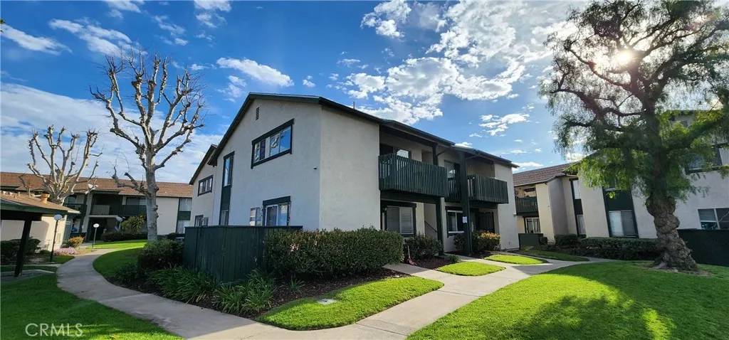 Lake Forest, CA 92630,23230 Orange Avenue #2