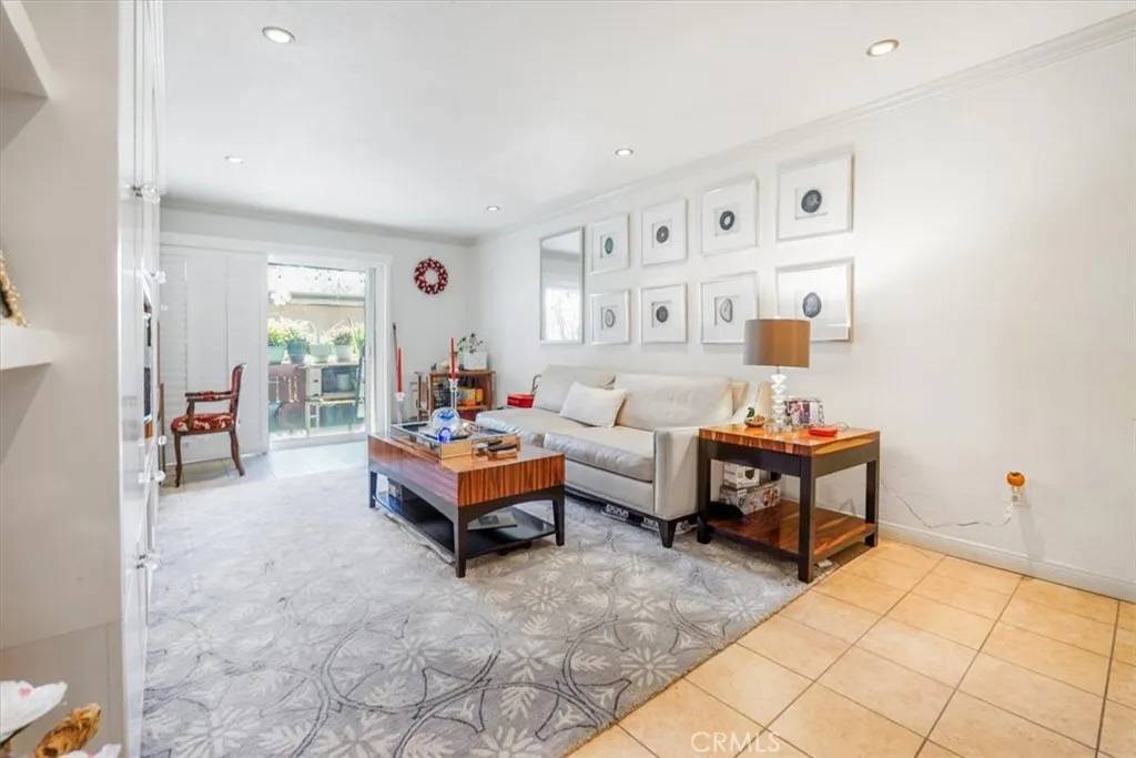Santa Ana, CA 92707,1000 MacArthur Boulevard West #3