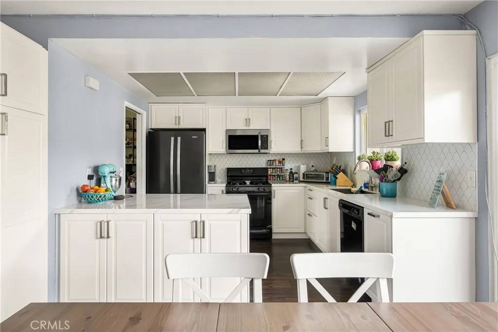 Westminster, CA 92683,10172 Cabo Drive