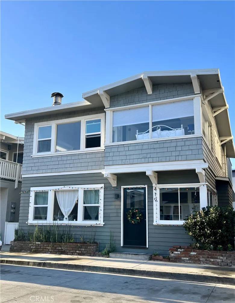 Newport Beach, CA 92661,419 E Bay Avenue