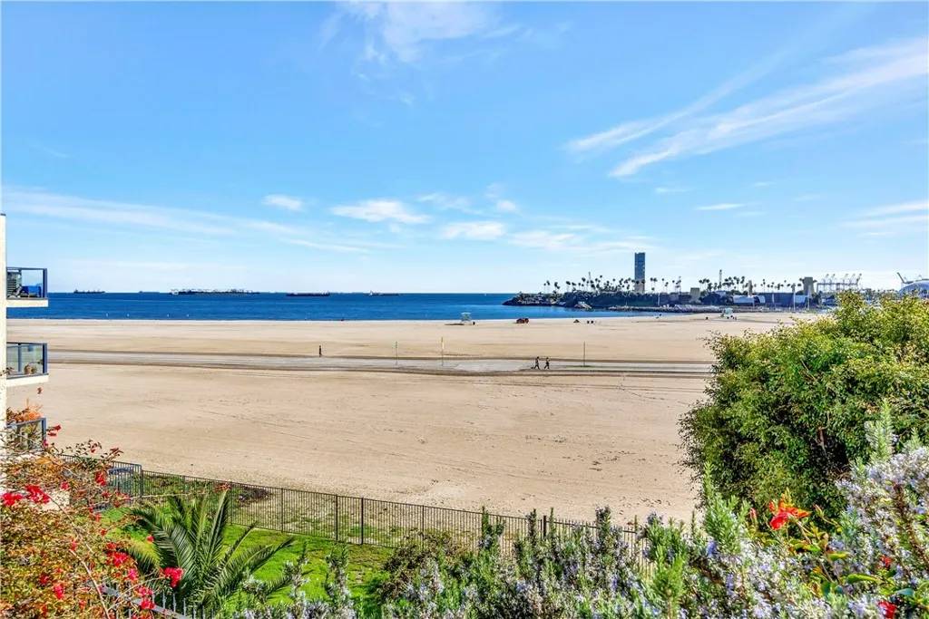 Long Beach, CA 90802,1030 E Ocean Boulevard #110