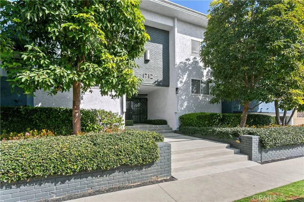 Los Angeles, CA 90025,1712 Colby Avenue #105