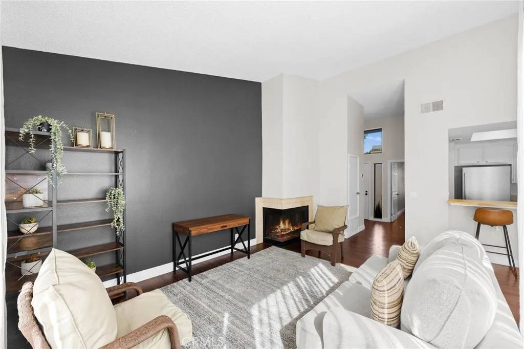 Paramount, CA 90723,16211 Downey Avenue #35