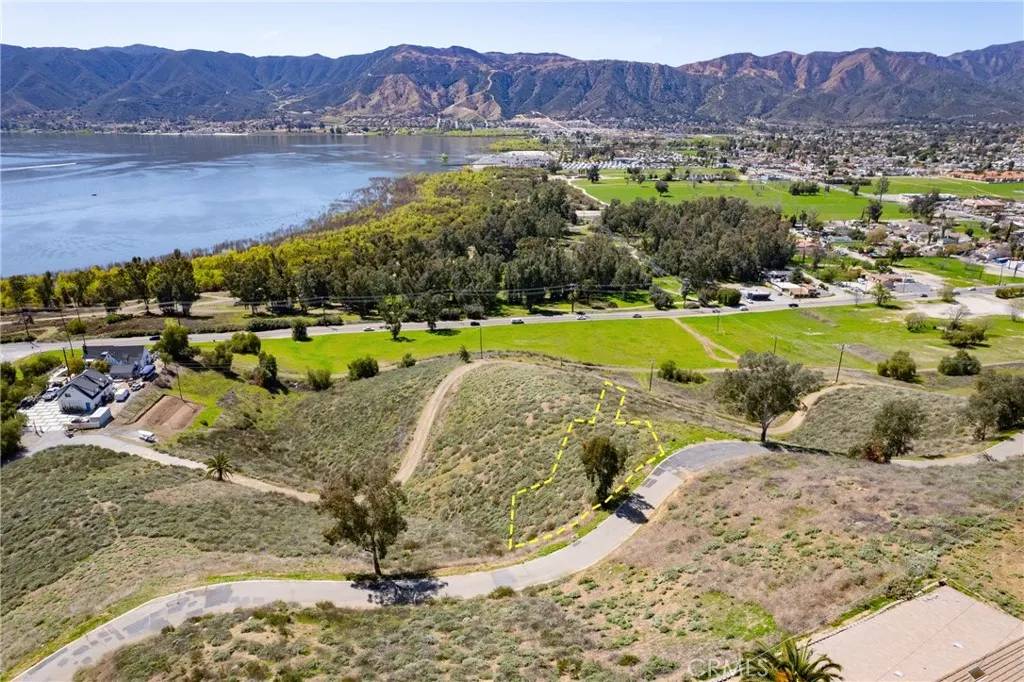 Lake Elsinore, CA 92530,0 Skyline Drive