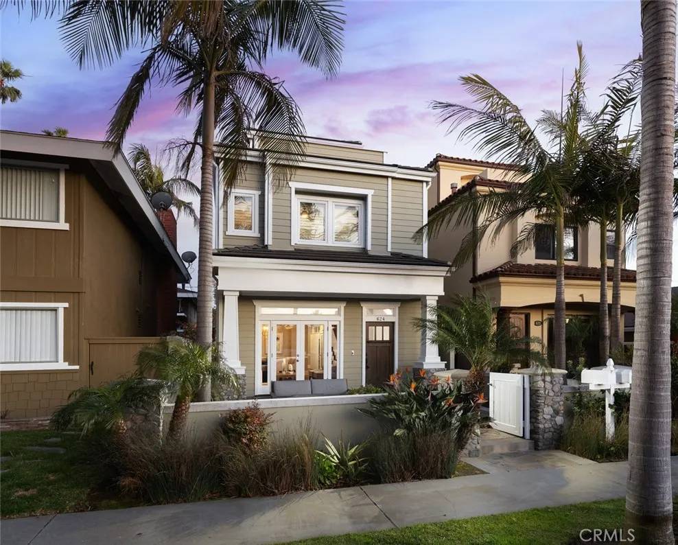 Huntington Beach, CA 92648,624 16th Street