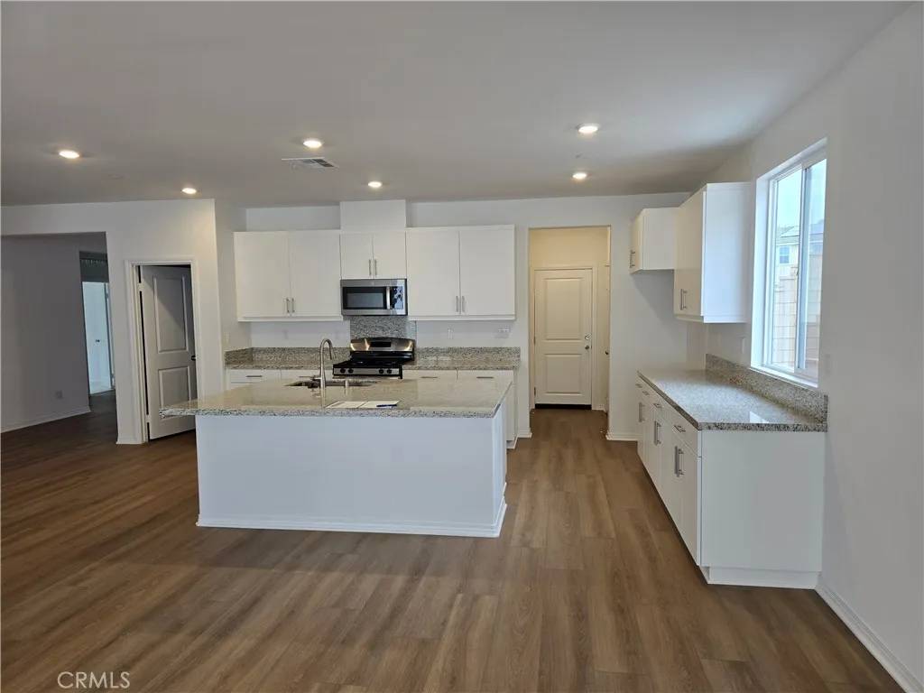 Menifee, CA 92585,30274 Chamonix