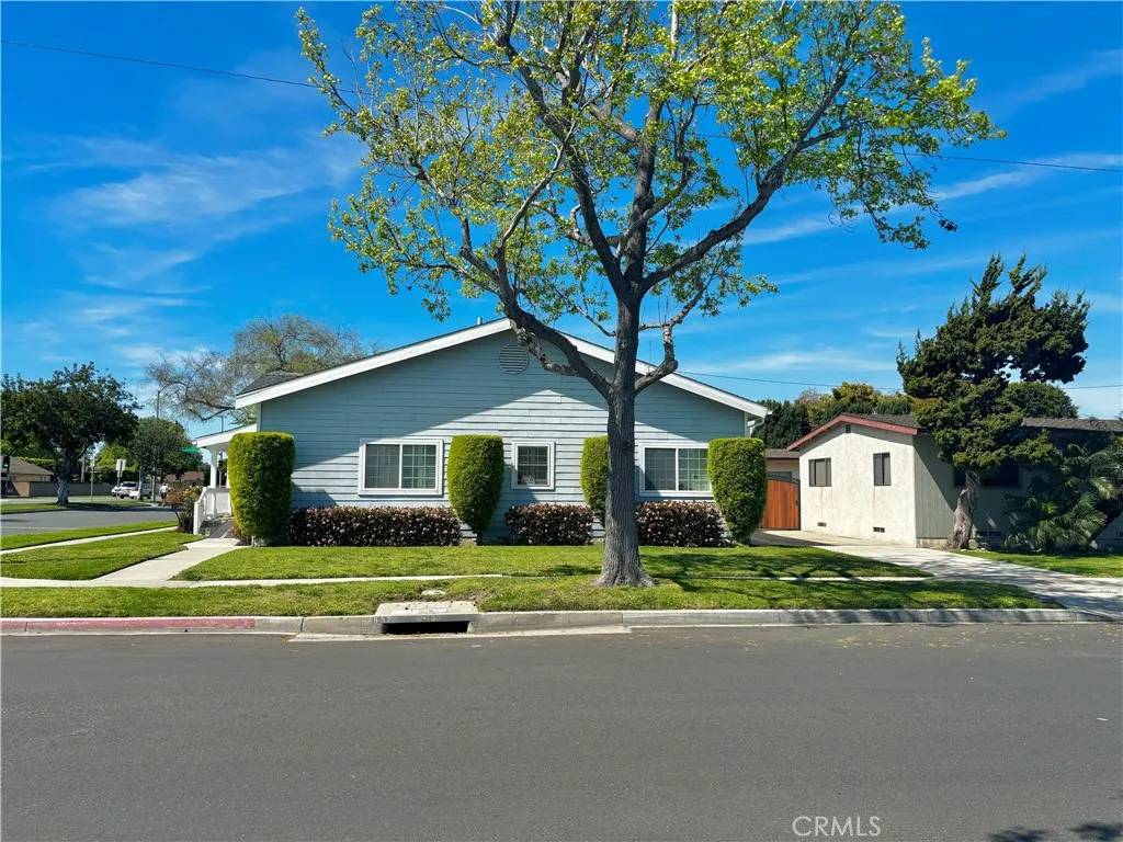 Long Beach, CA 90815,2207 San Vicente Ave
