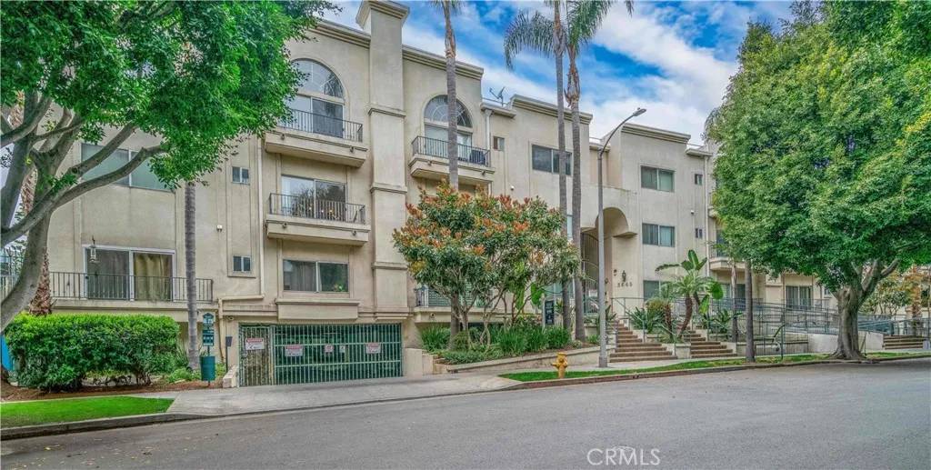 Los Angeles, CA 90034,3645 Cardiff Avenue #211