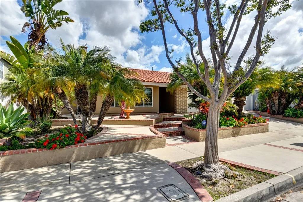 Irvine, CA 92604,5321 Strasbourg Avenue