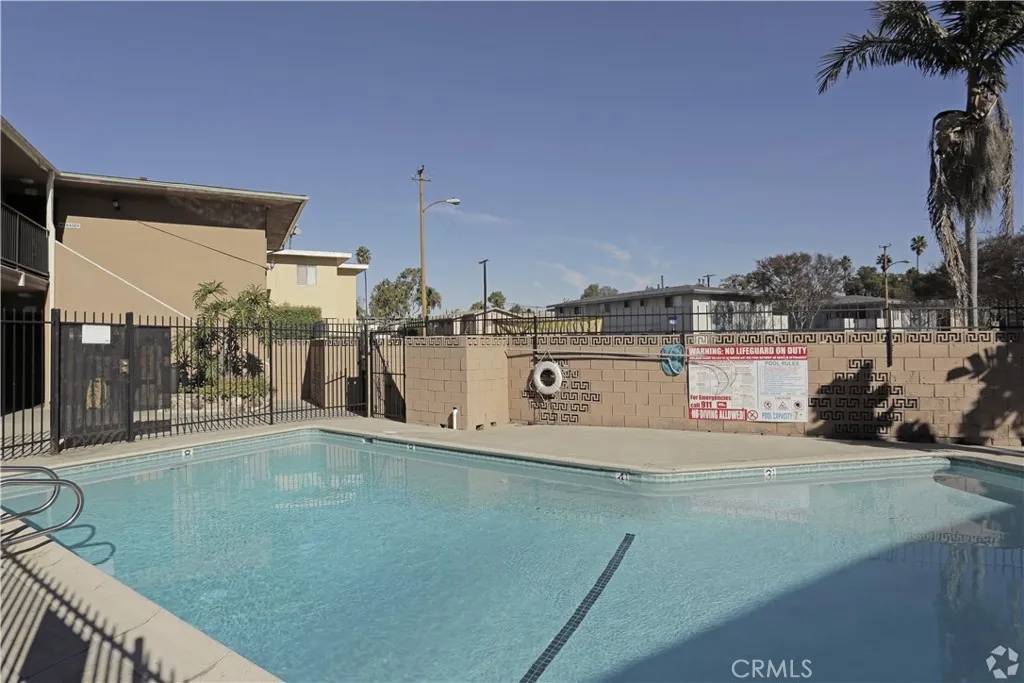 Long Beach, CA 90805,520 E Adams Street