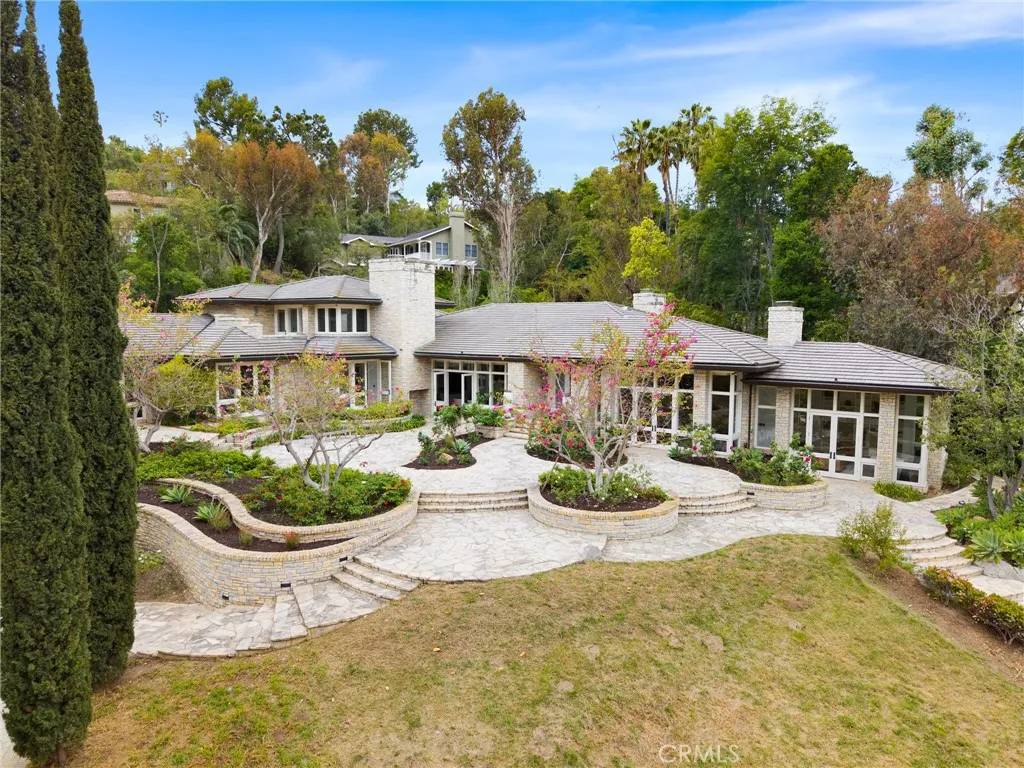 North Tustin, CA 92705,2122 Lower Lake Drive