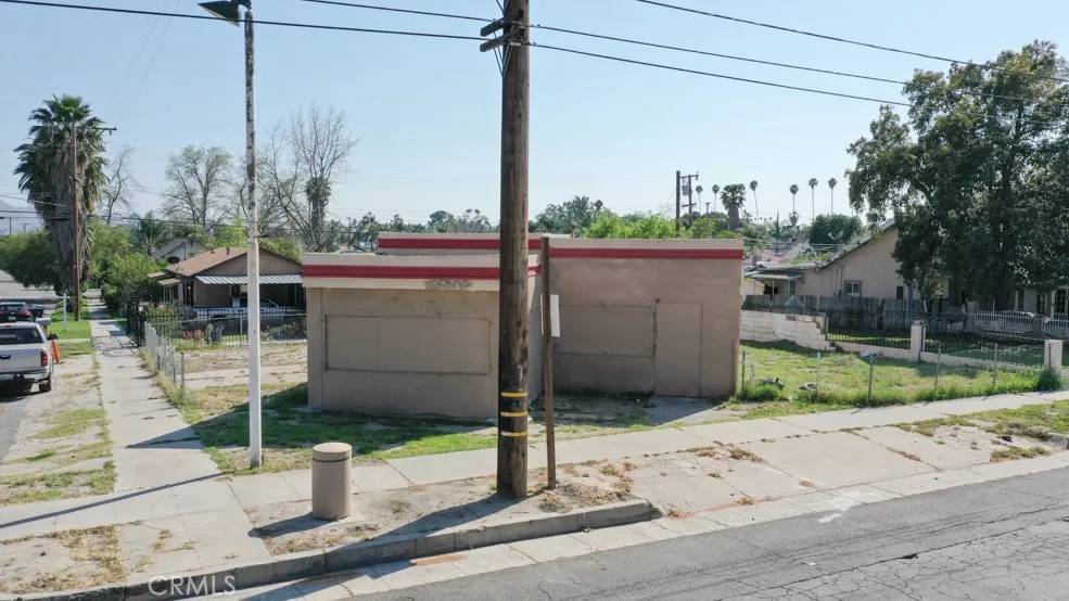 San Bernardino, CA 92410,1003 W Rialto