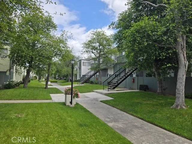 Santa Ana, CA 92703,611 N Bristol Street #1