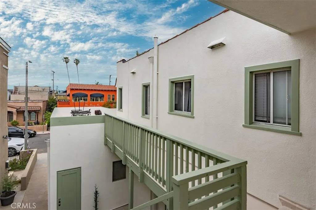 Long Beach, CA 90803,224 Pomona Avenue