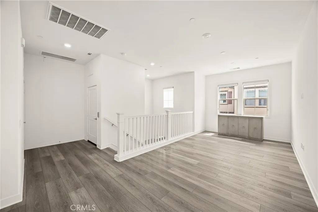 Irvine, CA 92618,147 Carlow