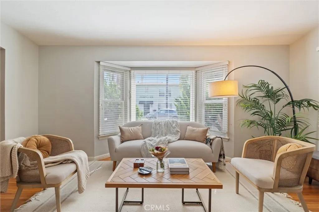 Long Beach, CA 90803,235 Termino Ave #1