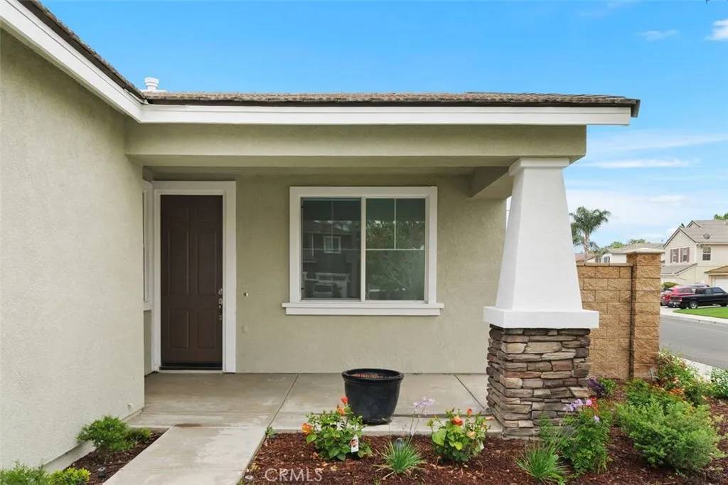 Eastvale, CA 92880,6564 Diamondback Road