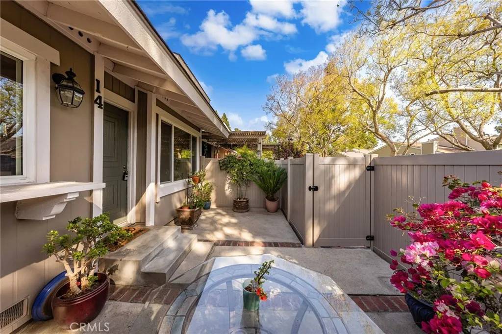 Fullerton, CA 92831,3110 E Palm Drive #14