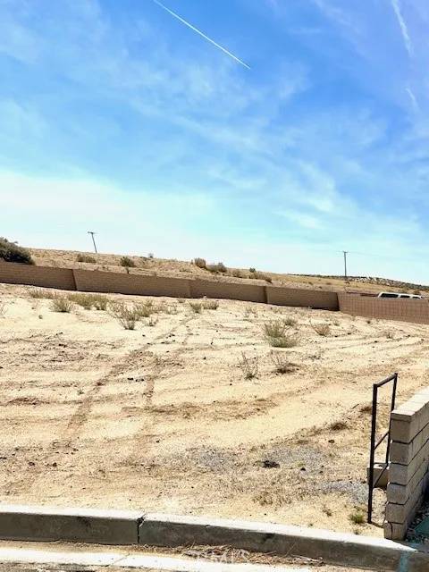 Helendale, CA 92342,26162 Balboa