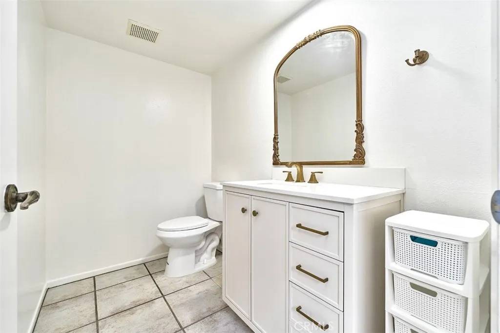 Cypress, CA 90630,9690 Walker Court #31