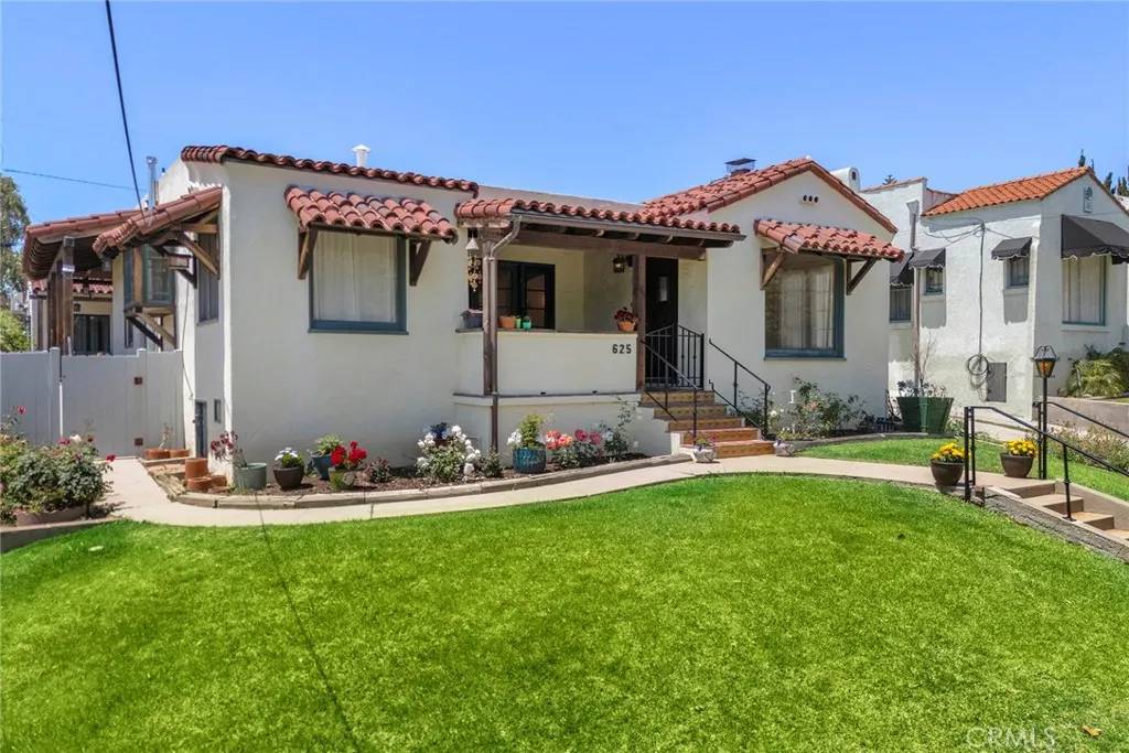 Fullerton, CA 92832,625 N Richman Avenue