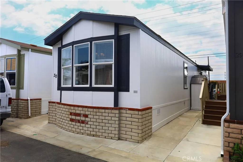 Bellflower, CA 90706,17820 Lakewood #30