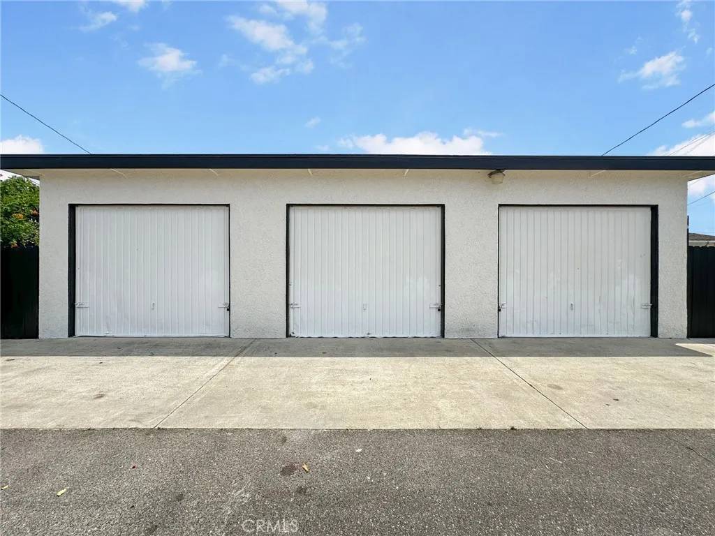 Garden Grove, CA 92841,8611 Chapman Avenue