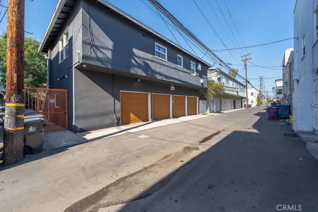 Long Beach, CA 90802,1334 E 1st Street #5