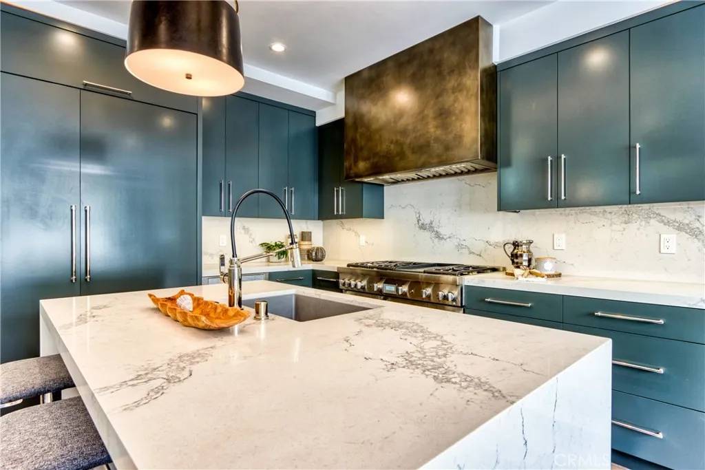 Corona Del Mar, CA 92625,505 Poppy Avenue