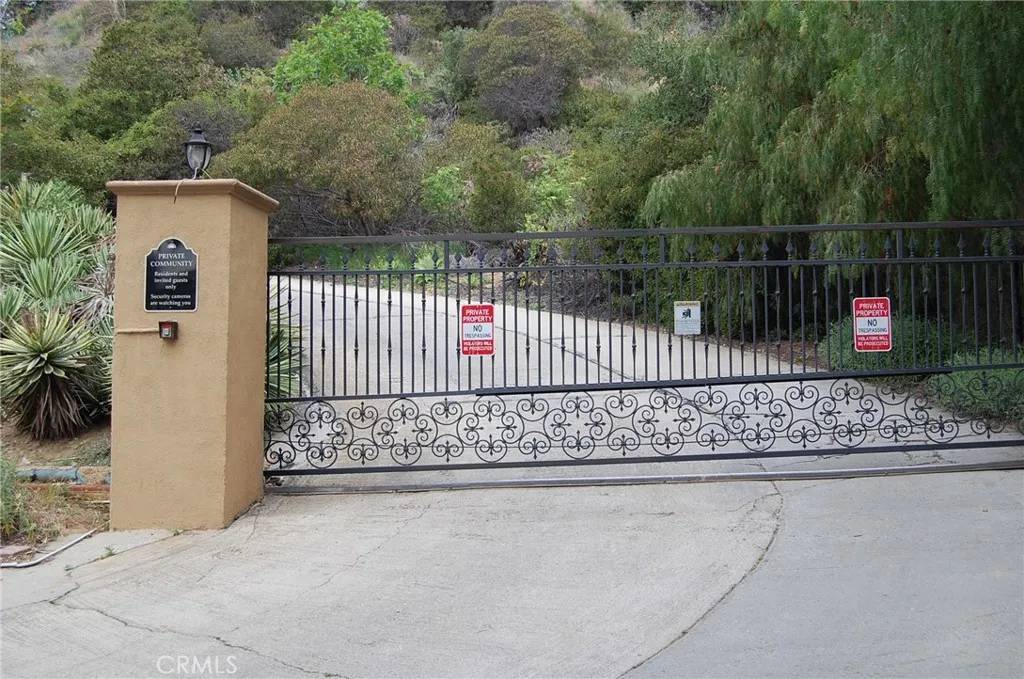 La Verne, CA 91750,0 Broken Spur