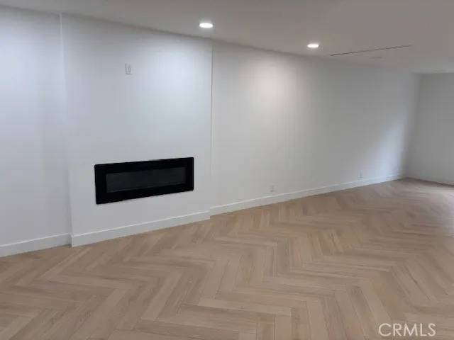 Burbank, CA 91504,9647 Via Torino #143