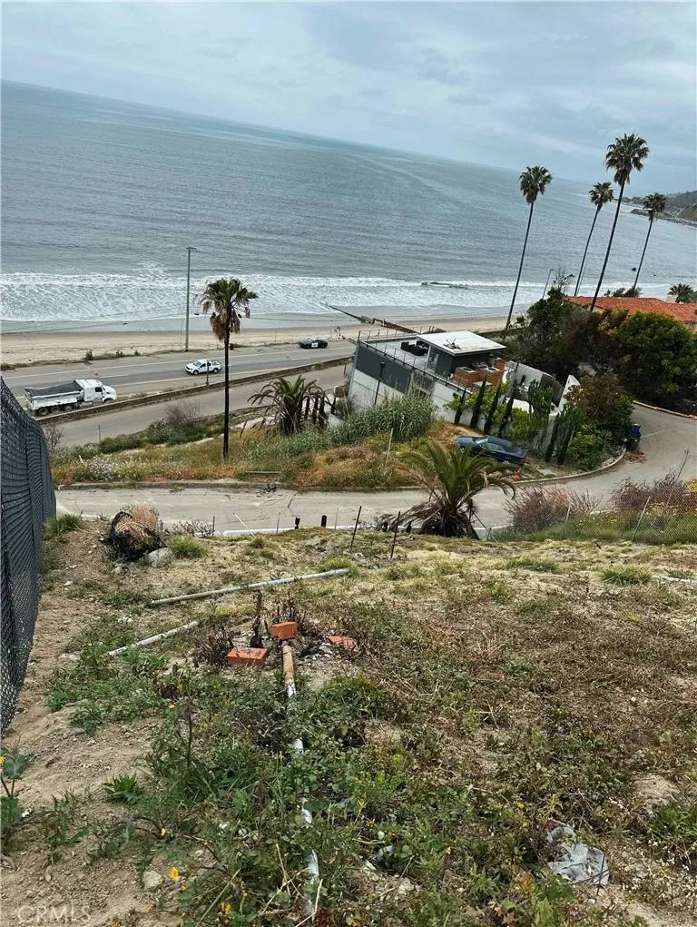 Pacific Palisades, CA 90272,17630 Posetano