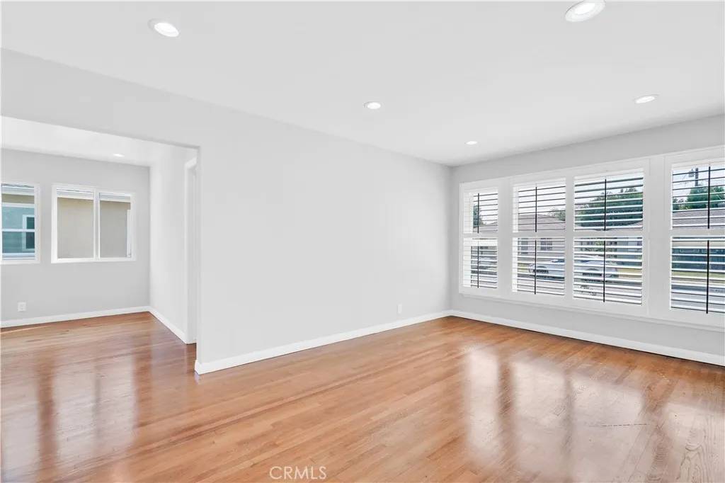 Lakewood, CA 90713,4622 Dunrobin Avenue