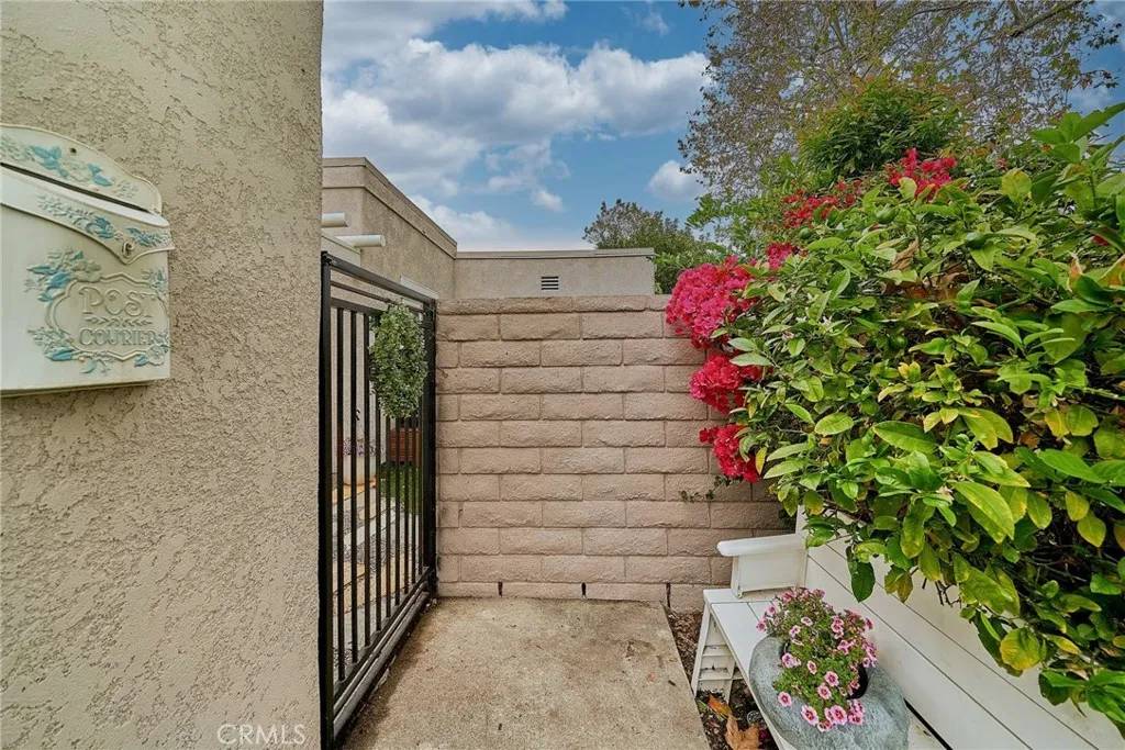 Laguna Woods, CA 92637,3004 Via Buena Vista #C