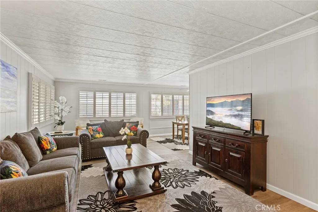 Yorba Linda, CA 92886,3731 Lake Side