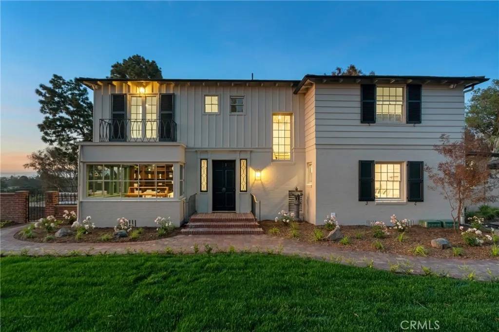 Long Beach, CA 90807,525 W Devon Place