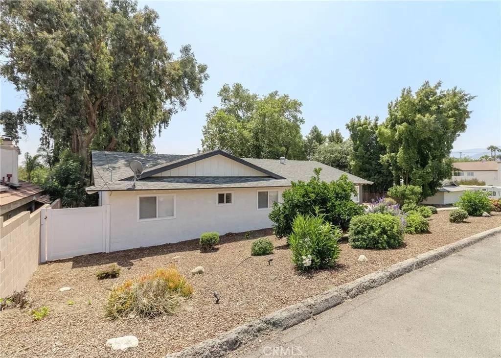 Corona, CA 92881,20140 Kayne Street