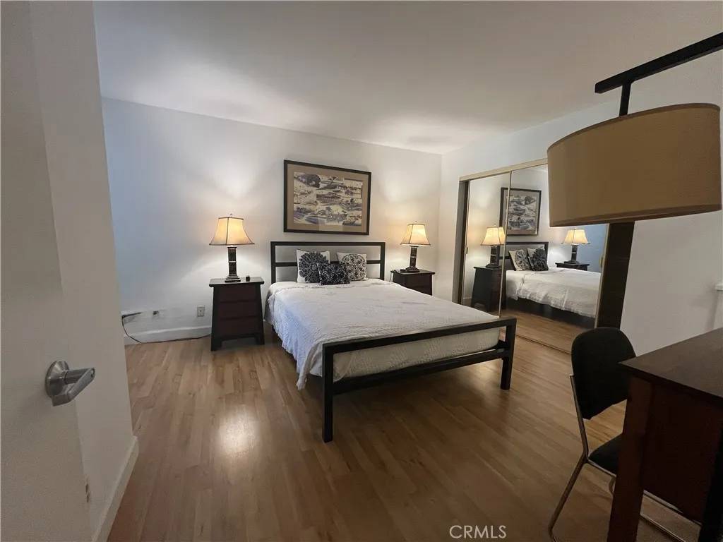 Long Beach, CA 90807,3719 Country Club Drive #8