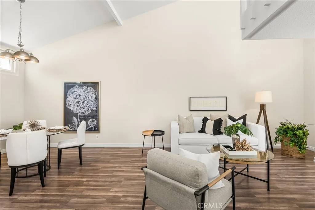 Tustin, CA 92780,12720 Newport Ave #17
