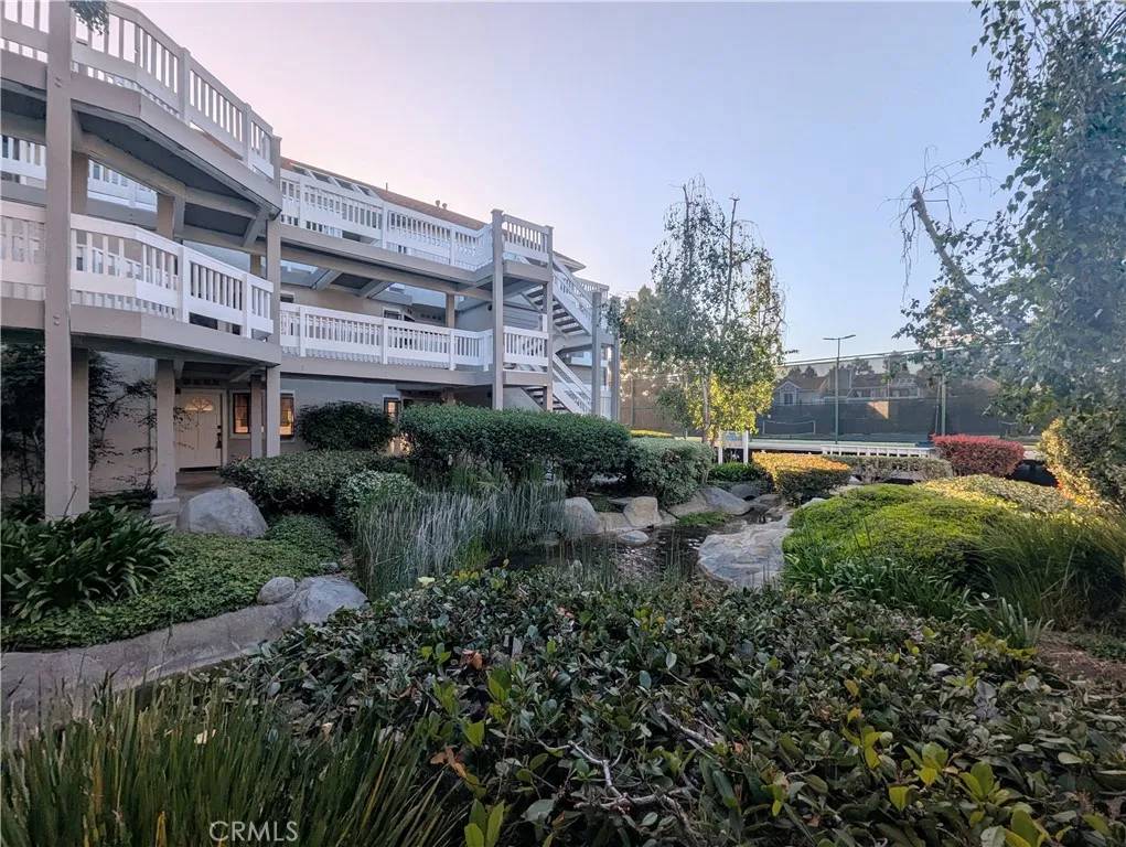 Huntington Beach, CA 92649,4682 Warner Avenue #B102