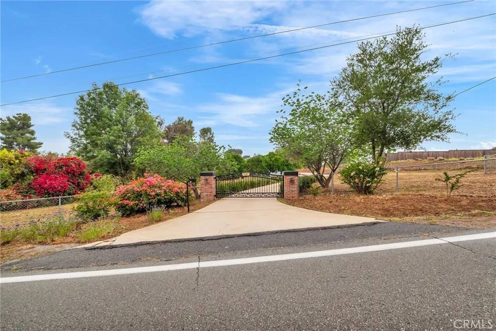 Fallbrook, CA 92028,1507 Green Canyon Road