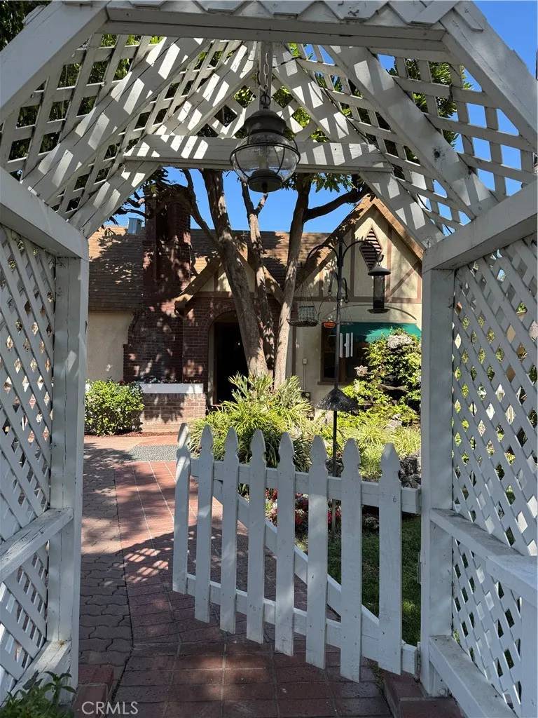 Santa Ana, CA 92706,2415 N French Street