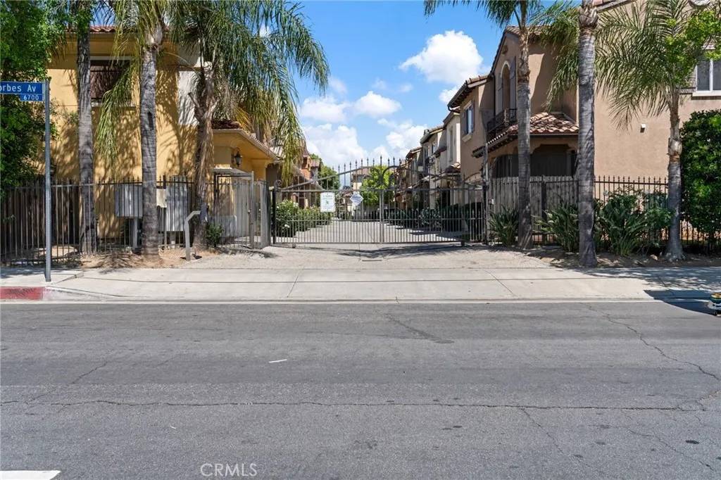 Van Nuys, CA 91406,16741 Tim Lane