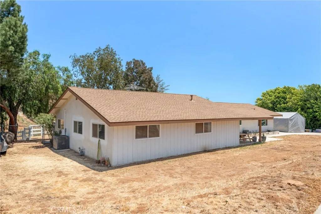 Jurupa Valley, CA 92509,5820 Avenue Juan Bautista