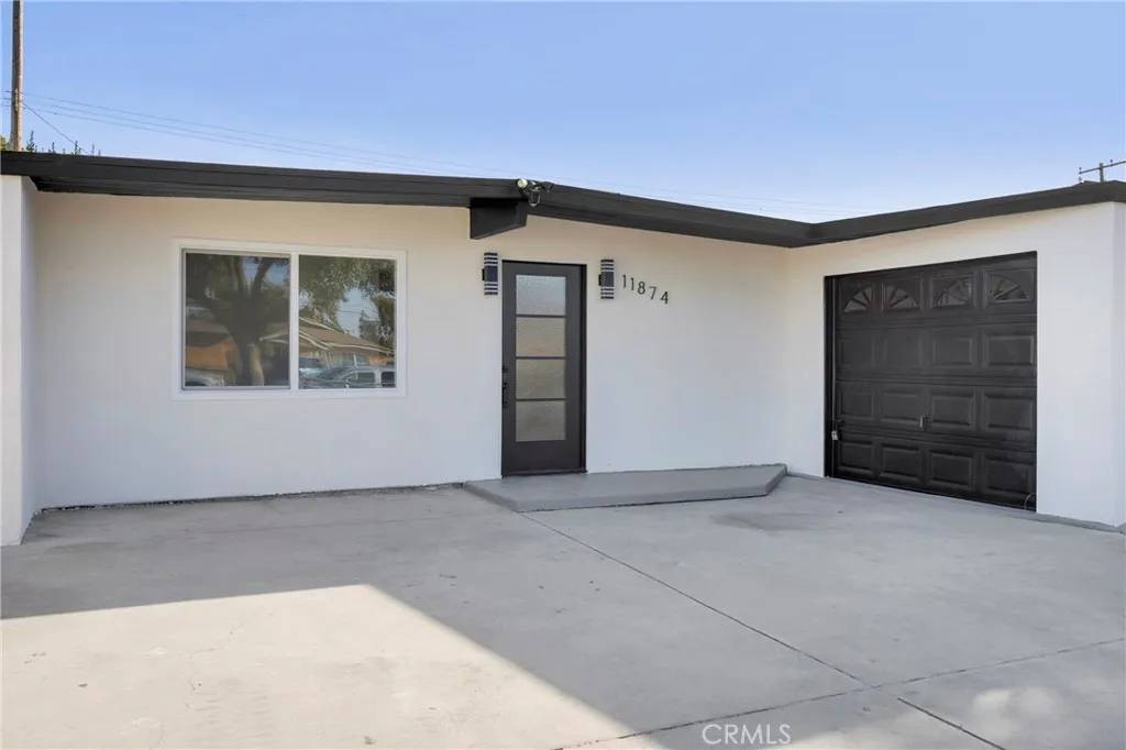 Lakewood, CA 90715,11874 206th Street