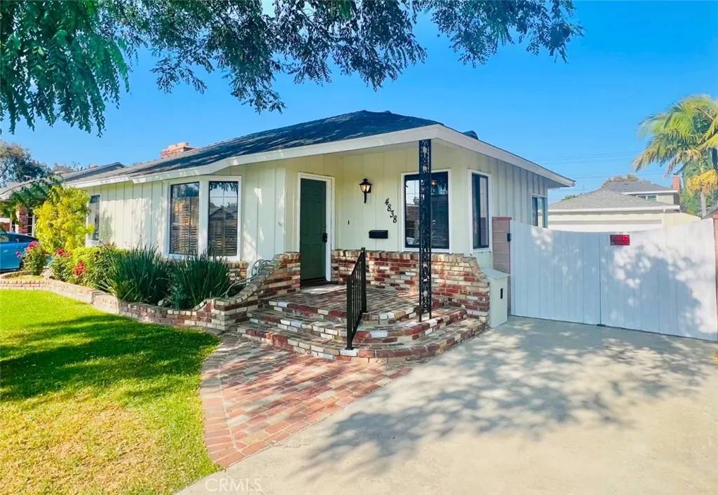 Long Beach, CA 90808,4838 Hazelbrook Avenue