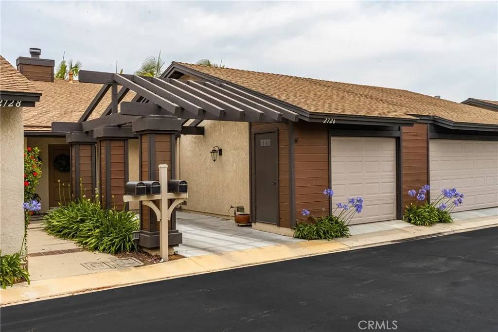 Fullerton, CA 92835,2726 Torrey Pine Drive #12