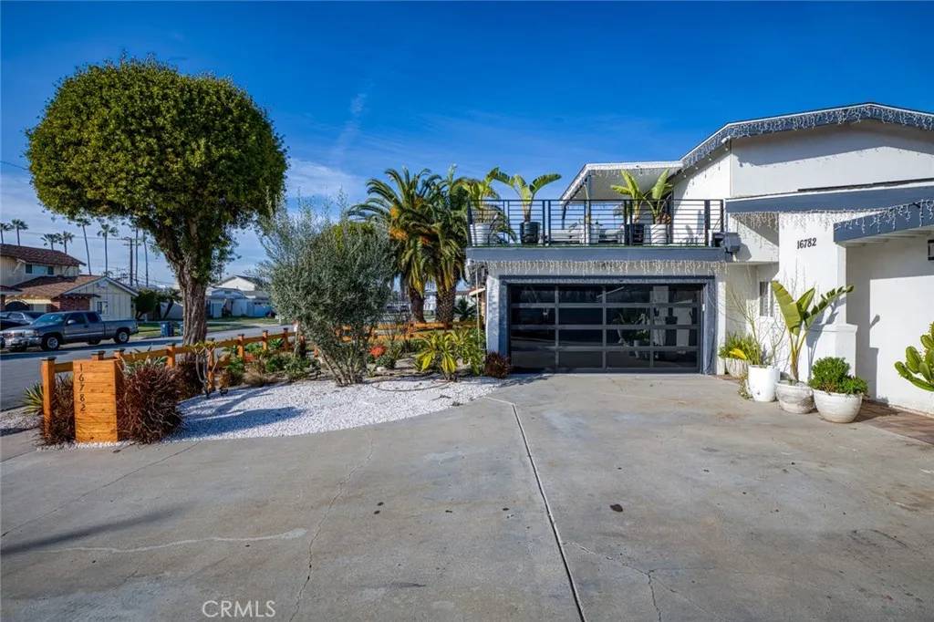 Huntington Beach, CA 92647,16782 Heritage Lane